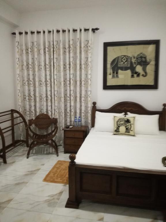 Bianco Terrace Hotel Negombo Bagian luar foto