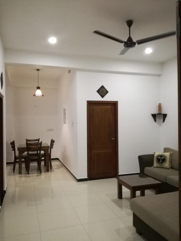 Bianco Terrace Hotel Negombo Bagian luar foto