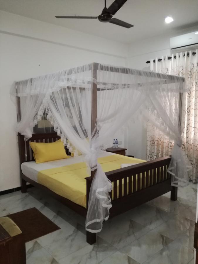 Bianco Terrace Hotel Negombo Bagian luar foto
